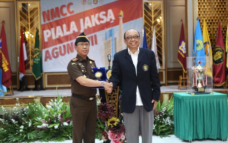  Kepala Badan Pendidikan dan Pelatihan (Badiklat) Kejaksaan RI Tony T. Spontana, Jaksa Agung besama Kepala Badiklat Kejaksaan RI 