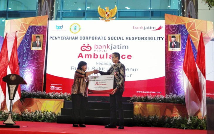 Rumah Sakit Jiwa Menur Provinsi Jawa Timur Peroleh CSR Berupa Ambulans dari Bank Jatim 