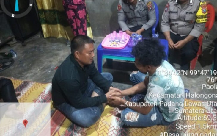 Kedua belah pihak, sepakat untuk menempuh jalur damai dan menyelesaikan masalah tersebut secara kekeluargaan.