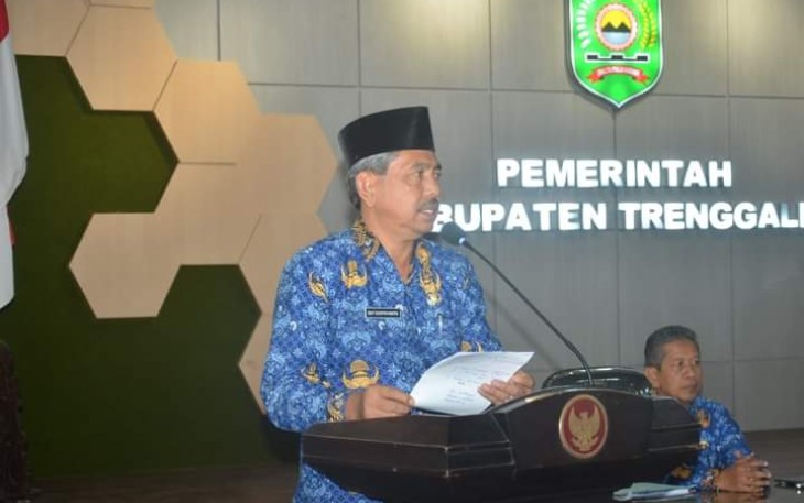 Sekda Kabupaten Trenggalek, Drs. Edy Soepriyanto, saat membuka FGD di Gedung Bawarasa, lantai 2, Selasa (17/1/2022) (Foto : Hardi Rangga, klikwarta.com)