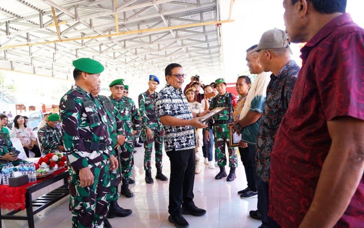 Wali Kota Bitung Maurits Mantiri saat menghadiri penutupan TMMD Ke-116 Kodim 1310/Bitung