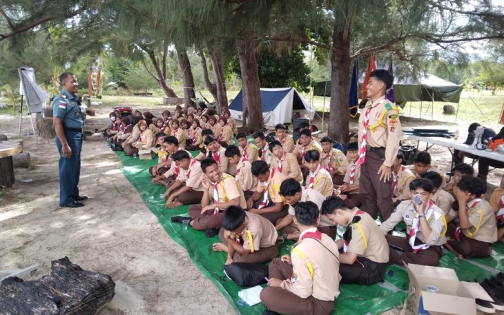 Dankal Sengiap saat jadi Narasumber Latihan SAR Kepramukaan