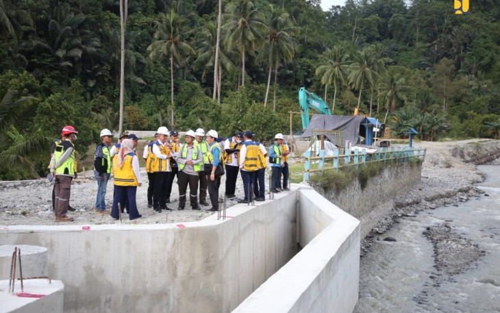 Kementerian Pekerjaan Umum dan Perumahan Rakyat (PUPR) melalui Balai Wilayah Sungai (BWS) Sulawesi III Palu Tengah melakukan penanganan di tiga sungai yakni Sungai Palu, Sungai Kawatuna, dan Sungau Ngia