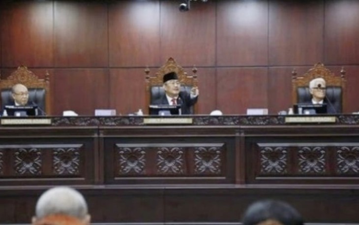 Ketua MKMK, Jimly Asshiddiqie,  saat membacakan putusan Nomor 5/MKMK/L/2023 di Ruang Sidang, Gedung Mahkamah Konstitusi (MK), Jakarta Pusat, Selasa (7/11/23). 