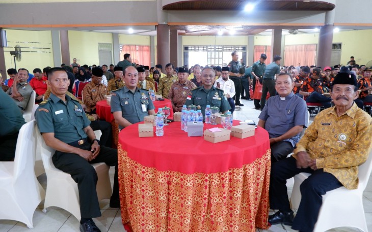 Korem 121/ABW saat Gelar Komsos TNI dengan Komponen Masyarakat