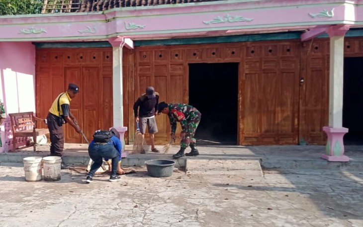 Anggota Kodim Madiun Dikerahkan ke Lokasi Bantu Warga