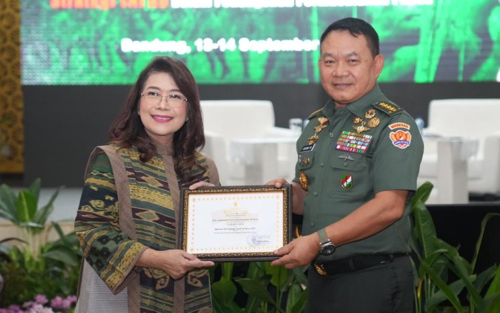 Kasad Jenderal TNI Dr. Dudung Abdurachman pada acara Seminar TNI AD VII.