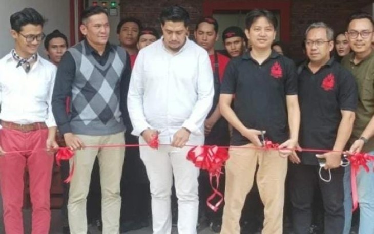 Raffi Ahmad Buka Outlet Baru Rojo Sambel si Aa