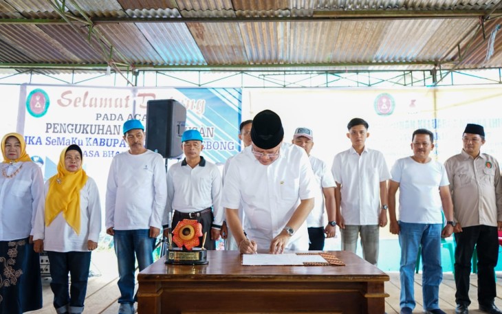 Gubernur Bengkulu Rohidin Mersyah Kukuhkan Ormas Kesukuan        