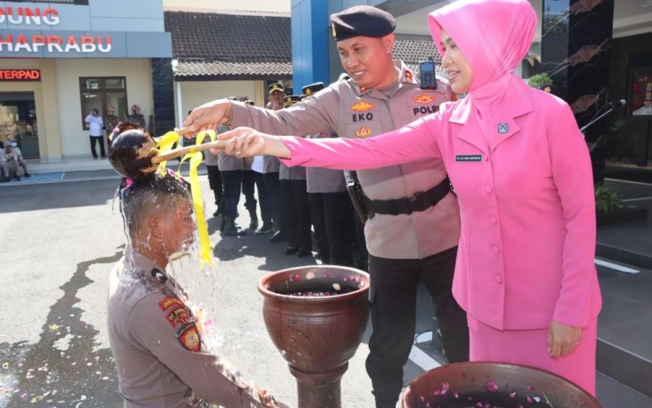 Kapolres Tulungagung Pimpin Apel Penutupan Bintra Bintara Remaja Polres Tulungagung.
