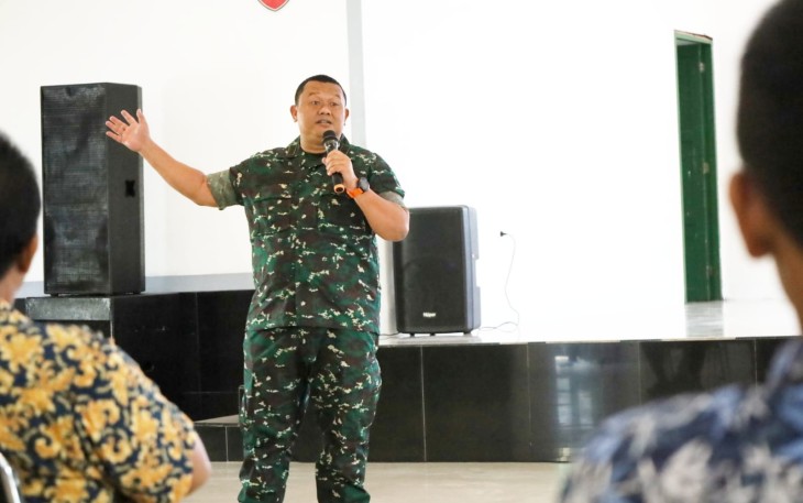 Anggota Korem 023/KS saat Beri Arahan ke Orang Tua Calon Cata PK Gel I Tahun 2023