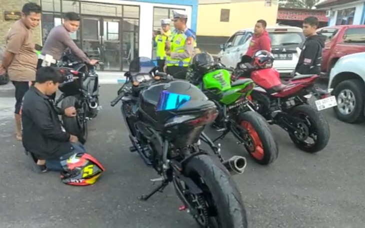 Polres Bengkulu Tengah saat Razia Knalpot Brong