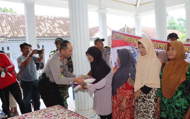 Baksos di Pedesaan Sambil Ngetril Bareng