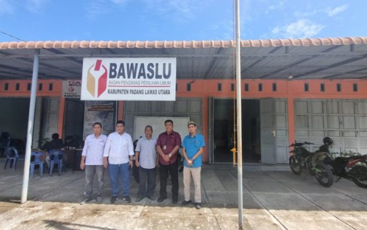 Penyidik Gakkumdu dari Polres Tapanuli Selatan (Tapsel), kunjungi Bawaslu Padang Lawas Utara (Paluta), Kamis (26/10/2023) siang.