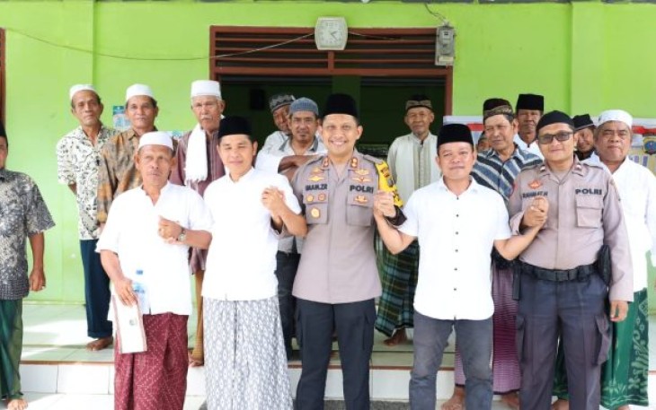 Kapolres Tapanuli Selatan, AKBP Imam Zamroni, menggelar kegiatan “Jumat Curhat” Jumat, 22/12/2023 pukul 12.00 wib.