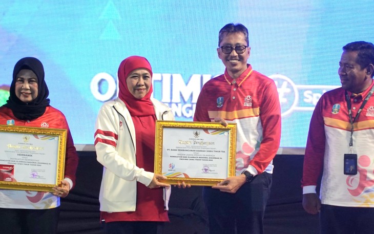 Bank Jatim Raih Penghargaan Badan Usaha Peduli Olahraga 