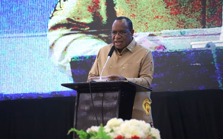 Wamendagri John Wempi Wetipo pada acara Penyambutan Penjabat (Pj) Gubernur Papua Pegunungan beserta Rombongan di Gedung Aithousa Wamena.