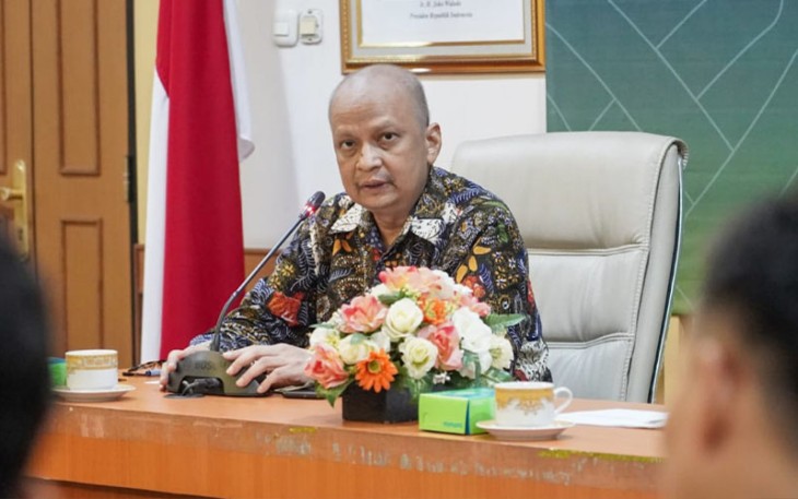 Deputi Bidang Usaha Mikro KemenkopUKM Yulius secara daring pada acara Peningkatan Digitalisasi Teknologi Produktivitas dan Mutu Usaha Mikro dengan sehat dan penuh kebaikan, di Kabupaten Wonosobo, Jawa Tengah, Rabu (1/3). 