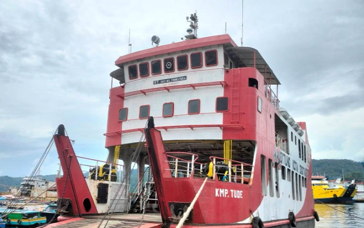 Kapal KMP Tude
