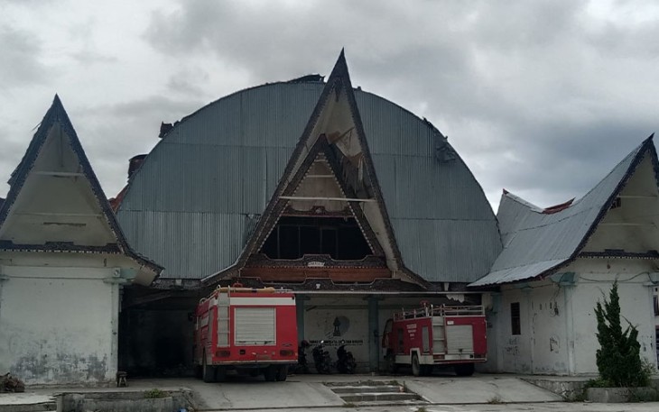 Gedung Yang Sudah Rusak.
