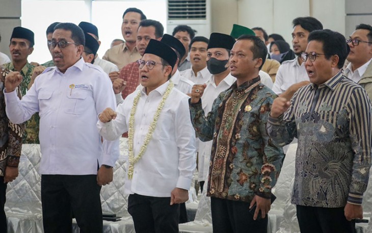 Gus Muhaimin (tengah depan) saat melakukan serap aspirasi terkait berbagai persoalan yang muncul di lingkungan perguruan tinggi. Serap aspirasi dan ide atau gagasan bertajuk Menjemput Pesan Kampus ini pertama kalinya digelar di UTM, Jawa Timur, Rabu 22 Februari 2023.