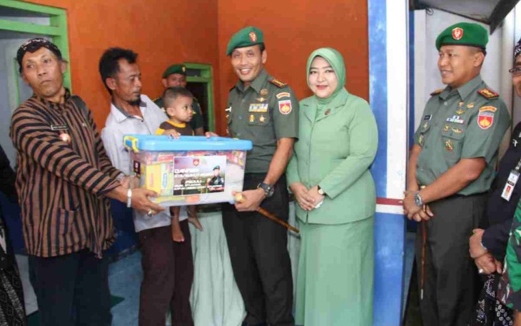 Danrem 073/Mkt peduli anak stunting dan berikan santunan 