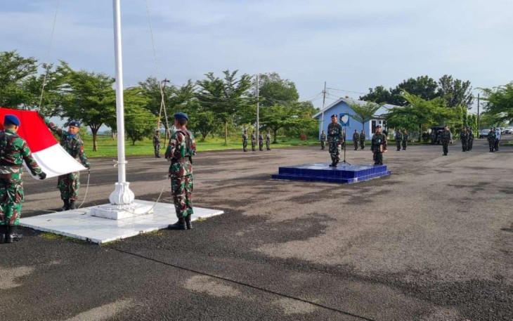 Upacara bendera di Lanud Sugiri Sukani Majalengka, Senin (9/1)