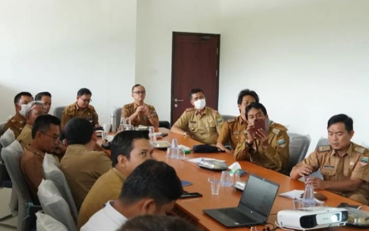 Pemkab Pesibar saat Ikuti Rapat Kordinasi Pengendalian Inflasi Daerah Tahun 2023 Secara Virtual