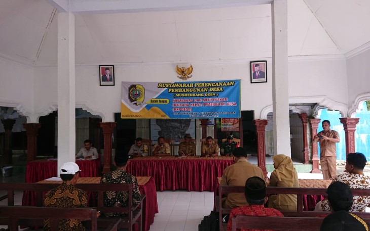 Pemdes Sumberbendo saat Menggelar Musrenbangdes Tahun Anggaran 2024