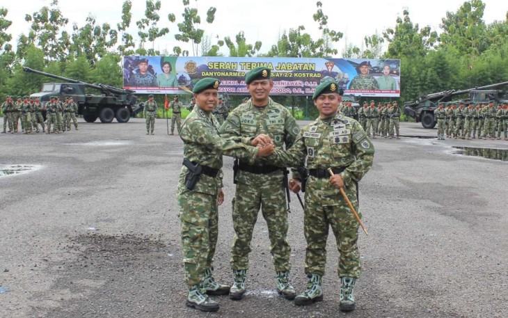 Foto bersama usai sertijab Danyonarmed 12 Angicipi Yudha 