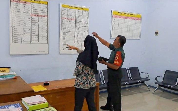 Puldata di kantor desa binaan 