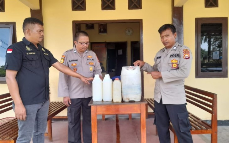 Jelang awal Puasa , Polsek Lais Razia Warung Tuak