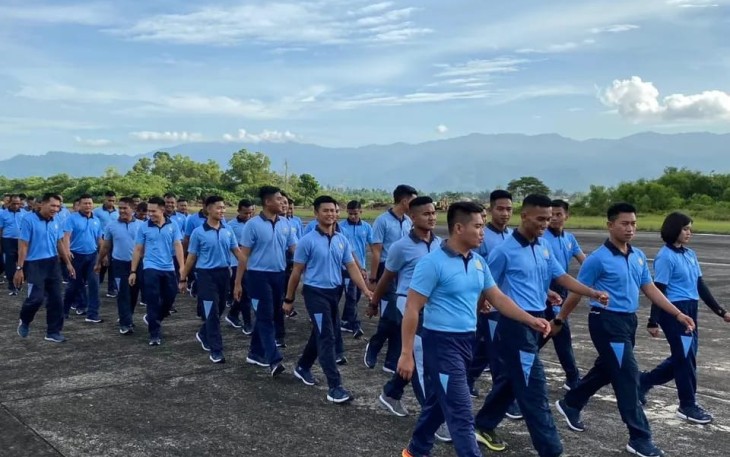 Olahraga jalan santai personel lanud Sut