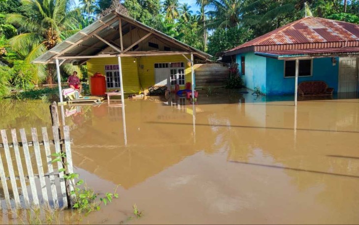 Rumah warga terendam banjir di Kabupaten Pohuwato