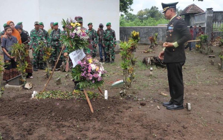 Pemakaman militer personel Kodim 0807/Tulungagung 