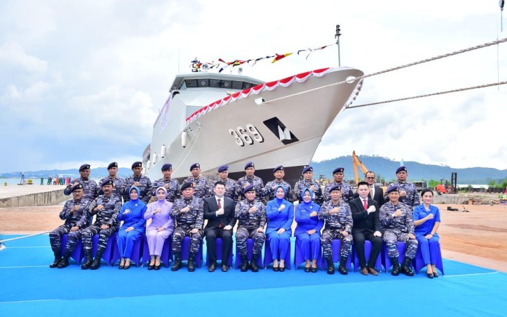 Foto bersama saat launching korvet Bung Karno di Batam 