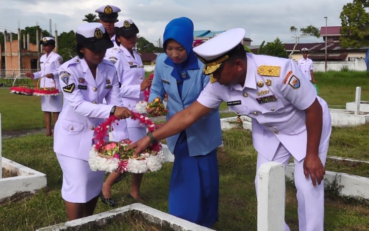 Ziarah dan Tabur Bunga di TMP Tri Jaya Sakti Sorong