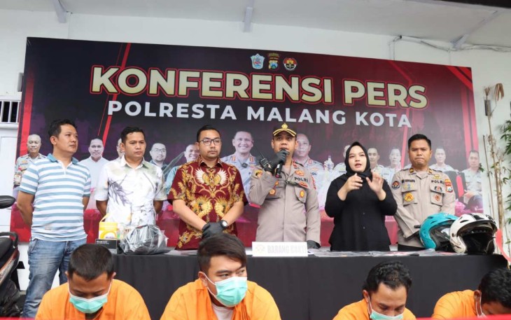 Kapolresta Malang Kota Kombes Pol Budi Hermanto saat konferensi pers, Jum'at (12/5)