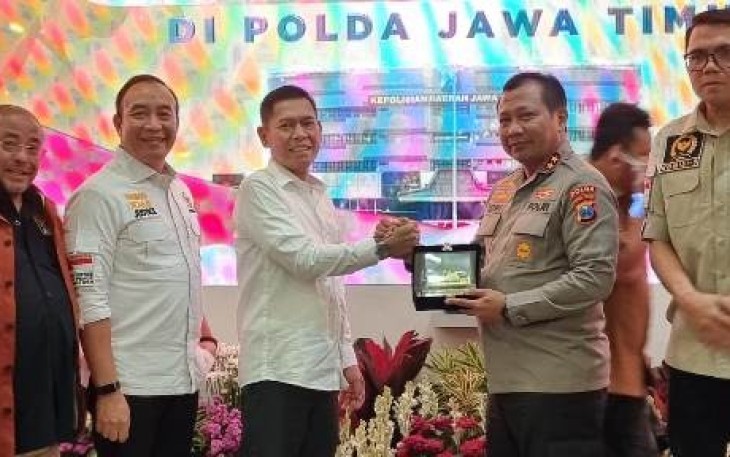 Kapolda Jatim Irjen Pol Toni Harmanto saat menerima kunjungan Komisi III DPR RI 