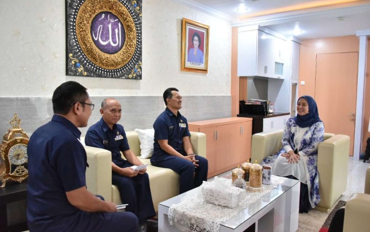 Ketua Pembina Yayasan Hang Tuah Ny. Fera Muhammad Ali 