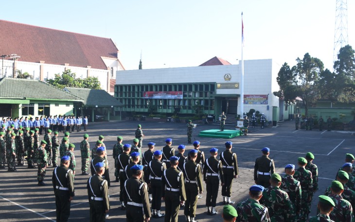 Upacara Hari Kebangkitan Nasional di Korem 073/Makutarama