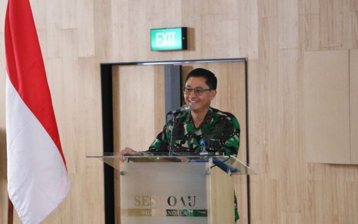 Danseskoau Marsda TNI Elianto Susetio saat entry brefing di ruang Widya Mandala I Seskoau, Lembang,