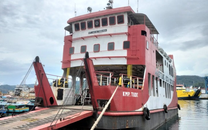 Kapal KMP Tude 