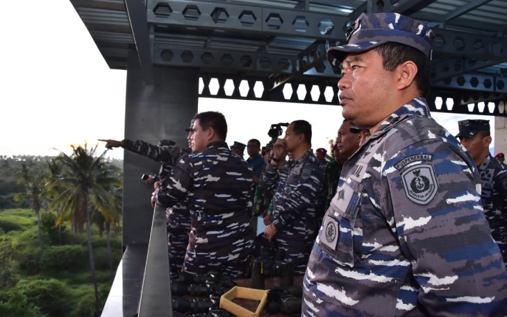 Danpuspenerbal Laksda TNI Imam Musani saat mendampingi Kasal