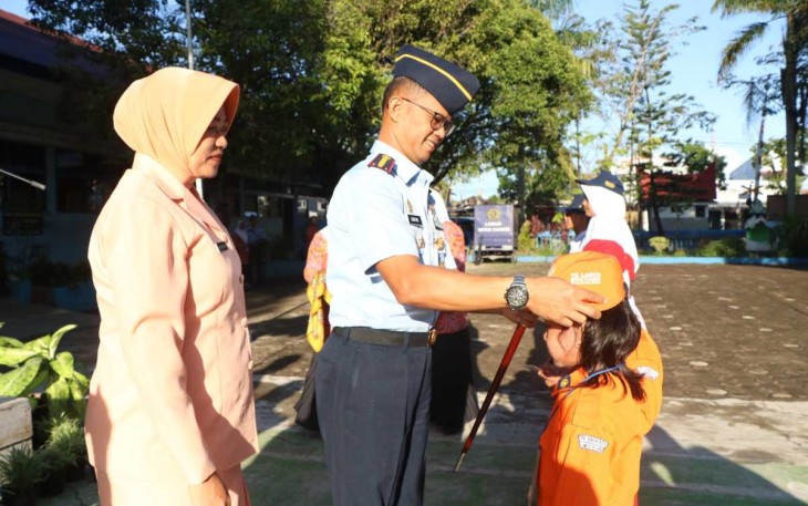 Danlanud Sutan Sjahrir Kolonel Nav Saeful Rakhmat saat MPLS di SD Angkasa, Kamis (13/7)