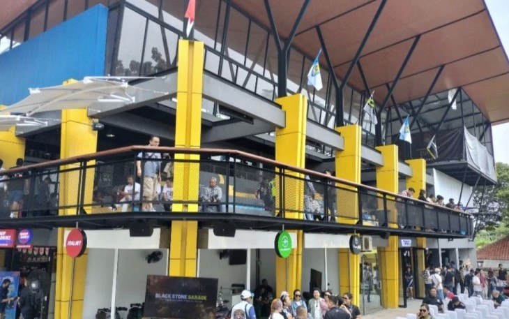 De Javu - Lounge and Cafe di Kawasan Black Stone Garage Jalan Hang Jebat Raya Kebayoran Baru Jakarta Selatan 