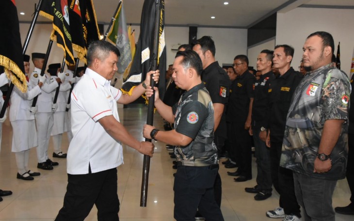 Pangdam I/BB Mayjen TNI Achmad Daniel Chardin melantik pengurus Perbakin Kabupaten/Kota, Senin (14/8)