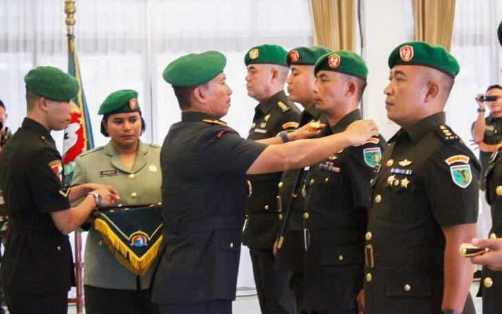 Danrem 172/PWY Brigjen TNI Dedi Hardono saat sertijab Kasilog & Dandim 1712/Sarmi di Makorem 172/PWY, Jayapura, Selasa 15/8)