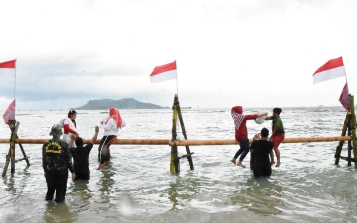 Keseruan aksi lomba kemerdekaan di laut, Jum'at (18/8)