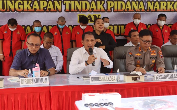 Dirresnarkoba Polda Kalteng Kombes Nono Wardoyo saat memberikan keterangan pers, Selasa (22/8)